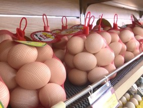 买600克鸡蛋实际近900克？男子反而担心不新鲜，店家、供应商无奈回应