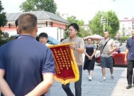 张家界司机高速上突发疾病，晕倒前尽全力熄火刹车救下整车韩国游客，自己不幸离世，年仅41岁，他是退役军人