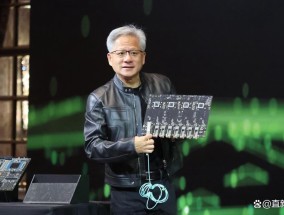 黄仁勋又焦虑了