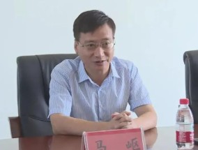 官员组建“七兄弟吃喝圈”，长期接受“保姆式”服务